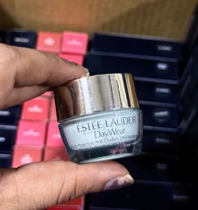 Estee Lauder DayWear Face Moisturizer