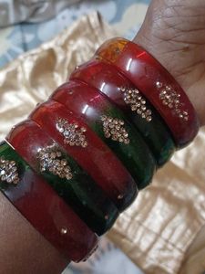 Set of 6 Festive glass Bangles