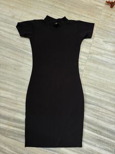 Sleek Black Bodycon Dress