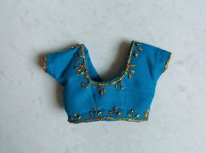 only one traditional Dolls  dress