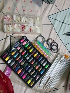 Nail Art Kit with Glitters & Brushes