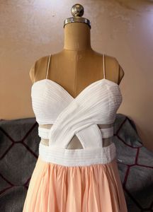 Chic White &amp; Peach Maxi Dress