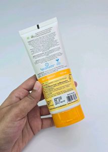Mamaearth Ubtan Natural Glow Face Wash