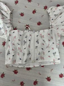 Cute Floral Print Puff Sleeve Top