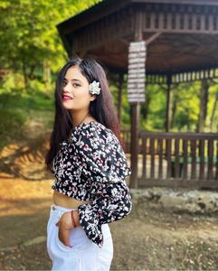 Floral Print Square Neck Puff Sleeve Top