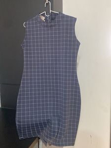 Chic Sleeveless Grid Pattern Dress