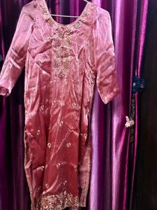 Elegant Pink Kurta Set with Maroon Dupatta
