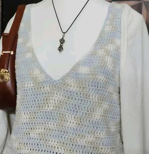 2 Crochet Knit V-Neck Sleeveless Top