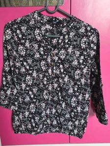 Max Chic Flora Blackl Print V-Neck Top  M Siz