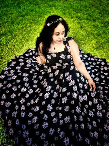 Chic Black Floral Maxi Dress