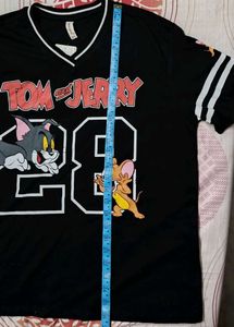 Varsity/Jersey-Style Tom &amp; Jerry Unisex T-shirt