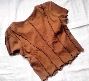 🌸Unique Brown Ribbed Lettuce Hem Top🌸