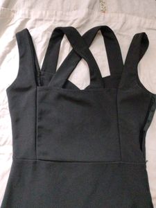 Chique Black Midi