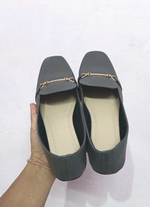 Stylish Grey Loafers with Gold Accent