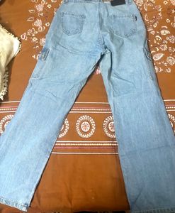 Distressed Cargo Jeans with Knee Cutouts