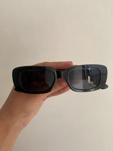 unused trendy sunglasses unisex black rectangle