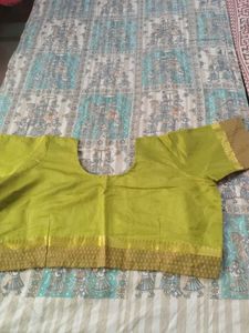 Beautiful Green Saree with Floral Print