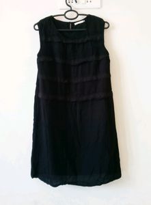 Black Dress / Regular Fit Middle Length