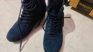 Boots Navy Blue