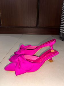 Stunning Fuchsia Bow Heels