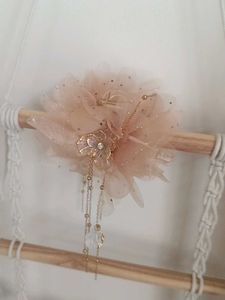 Elegant Floral Hair Clip