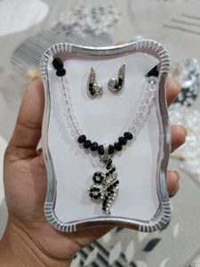 🇳🇿💫🎀Sparkling Snake Design Necklace &amp; Earng