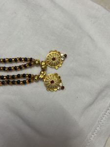 Elegant Gold &amp; Black Bead Necklace