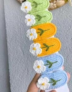 Crocheted Daisy Hair Clips (3 pair)