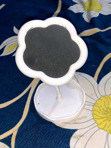 Cute Flower LED Makeup Mirror