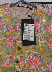 🌸 Shoppers Stop Floral Kurti –  New With Tag