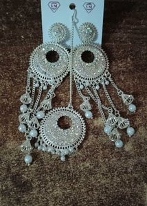 Elegant Dangle Earrings with Pearls