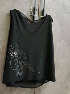 Black Embellished V-Neck Sleeveless Top