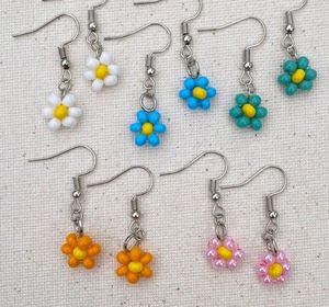 Daisy Beaded Bracelet Set