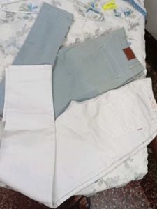 Light Wash Slim Fit Jeans
