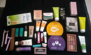 FREE Mixed Beauty & Skincare Bundle 28oo