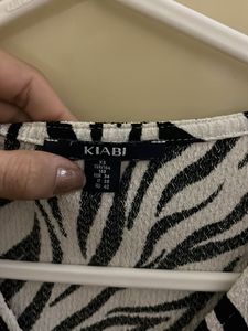 Zebra Print Twist Front Top