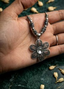 Vintage Flower Pendant Necklace