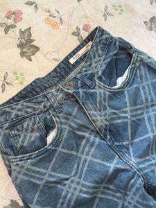 Unique Plaid Wide-Leg Jeans