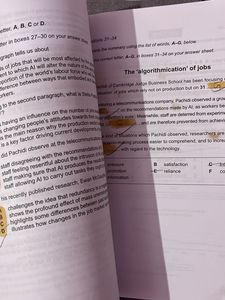 Official Cambridge Guide to IELTS w FREE practi