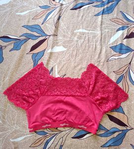 Chic Lace Trim Crop Top
