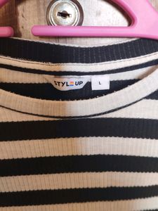 WOMEN CROP TOP ( BLACK )