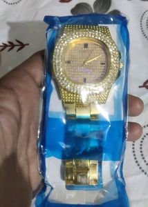 Analog Golden Watch