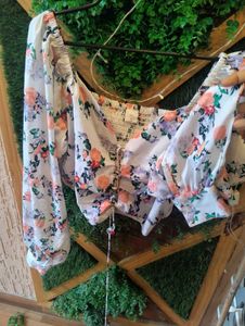 Floral Print Smocked Crop Top