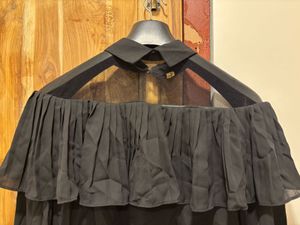 Chic Black Cold Shoulder Ruffle Top