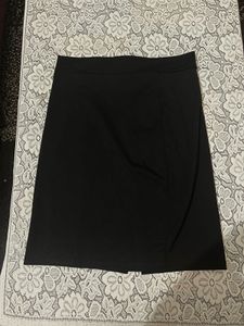 Chic Black Button-Front Skirt