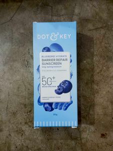 Dot &amp; Key Blueberry Hydrate Sunscreen