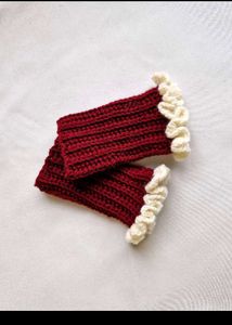 Burgundy Ruffle Fingerless Gloves