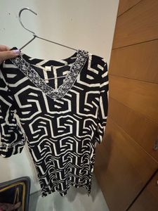 Chic Geometric Print V-Neck Dress