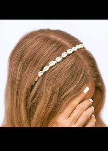 Cowrie Shell हेयर एक्सेसरीज़