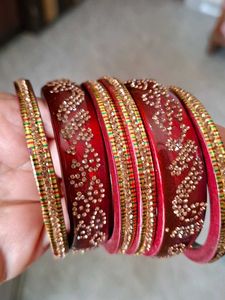Exquisite Lakh  maroon &amp; Gold Bangles Set